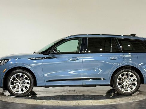 New 2026 Lincoln Aviator AWD image 5