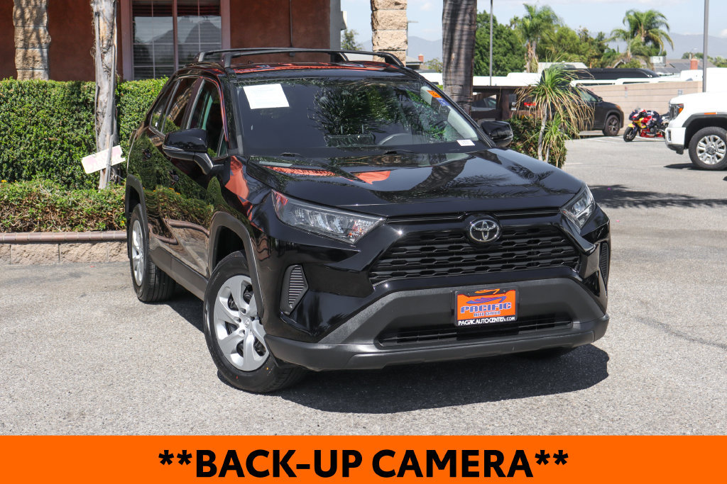 Used 2021 Toyota RAV4 LE w/ Carpet Mat Package (TMS) AWD/4WD image 2