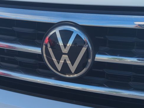 Certified 2022 Volkswagen Atlas Cross Sport SE AWD/4WD image 23