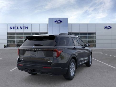 New 2025 Ford Explorer Active image 8