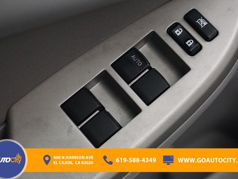 Used 2013 Toyota Corolla LE FWD image 17