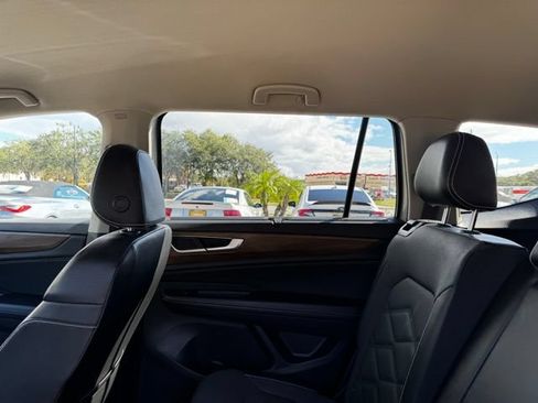 Used 2024 Volkswagen Atlas SE FWD image 20