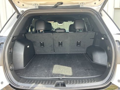 Certified 2026 GMC Terrain AT4 w/ Convenience Package III image 43