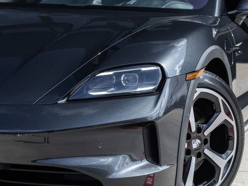New 2026 Porsche Taycan 4S AWD/4WD image 14