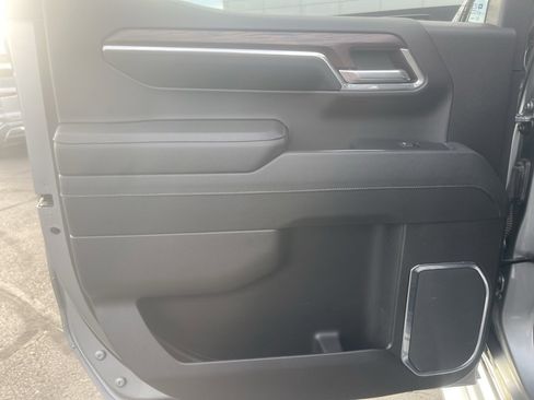 Used 2024 GMC Sierra 1500 SLT w/ SLT Premium Package image 17