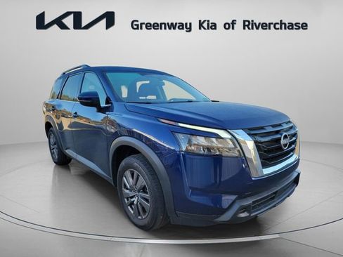 Used 2025 Nissan Pathfinder SV FWD image 1