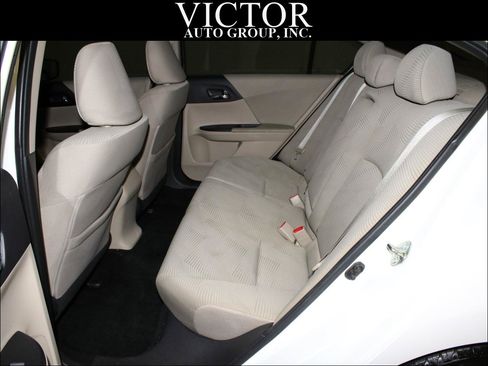 Used 2017 Honda Accord LX image 23