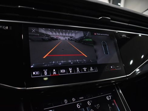 Used 2025 Audi Q8 Premium Plus w/ Premium Plus Package image 20