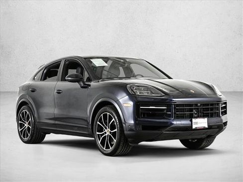 Used 2025 Porsche Cayenne Coupe AWD/4WD image 3