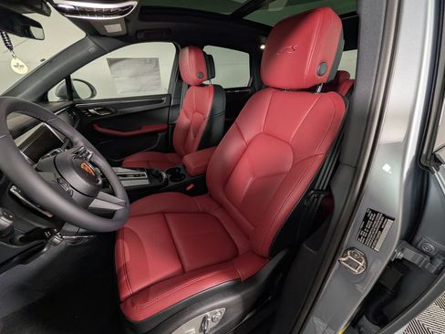 New 2026 Porsche Macan GTS AWD/4WD image 5