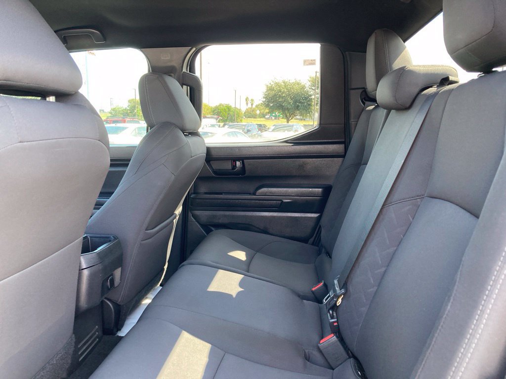 Used 2024 Toyota Tacoma SR5 AWD/4WD image 11