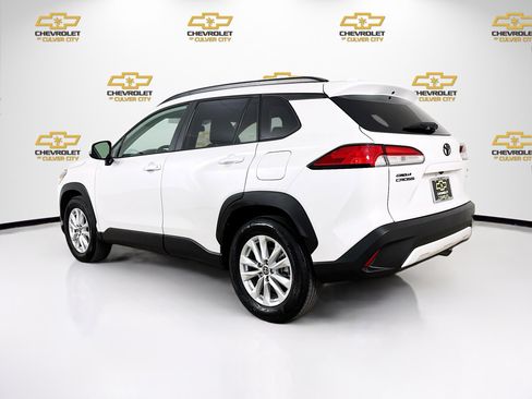 Used 2023 Toyota Corolla Cross LE w/ Moonroof Package AWD/4WD image 5