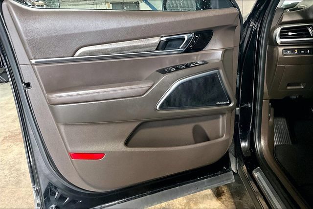Used 2021 Kia Telluride SX w/ Towing Package AWD/4WD image 17
