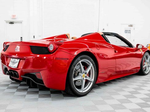 Used 2013 Ferrari 458 Spider RWD image 8