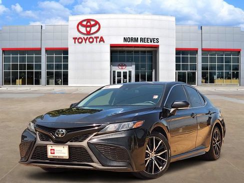 Used 2023 Toyota Camry SE w/ Protection Package (Q2) (TMS) FWD image 1