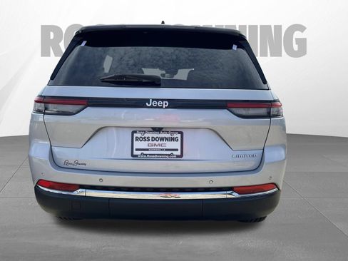Used 2024 Jeep Grand Cherokee Limited RWD image 5
