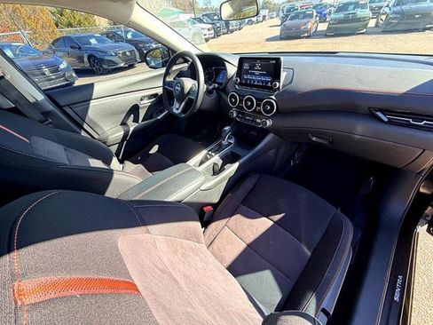 Used 2025 Nissan Sentra SR w/ Midnight Edition image 18