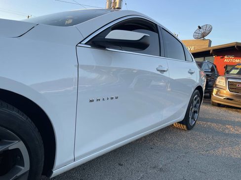 Used 2022 Chevrolet Malibu LT image 9
