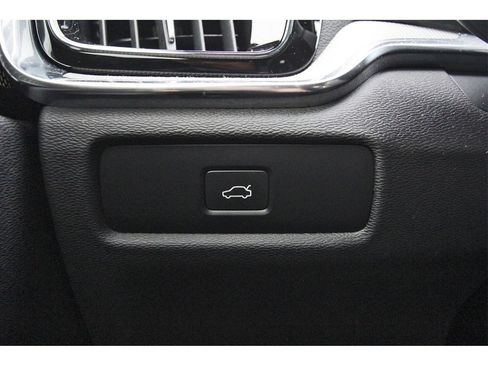 Used 2023 Volvo S60 B5 Ultimate image 20