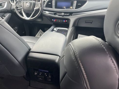 Used 2024 Buick Enclave Premium image 29