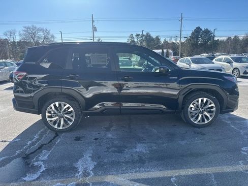 New 2025 Subaru Forester Touring image 4