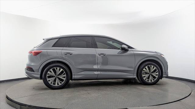 Used 2023 Audi Q4 e-tron Premium Plus w/ Premium Plus RWD image 9