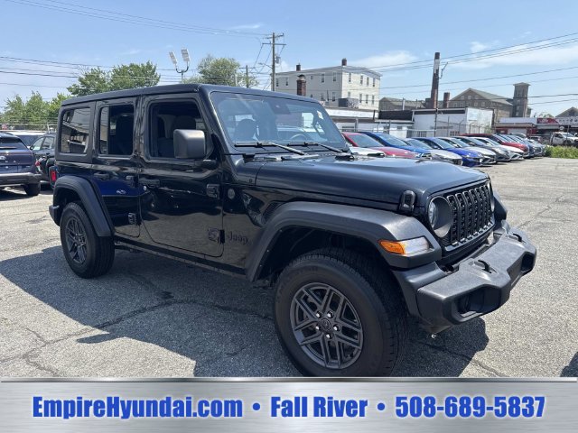 Used 2024 Jeep Wrangler Unlimited Sport AWD/4WD image 2