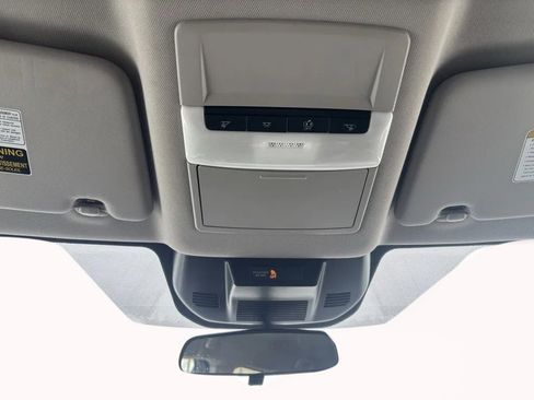 Used 2024 Nissan Rogue S image 17