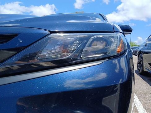 Used 2021 Toyota Camry SE w/ Convenience Package FWD image 10