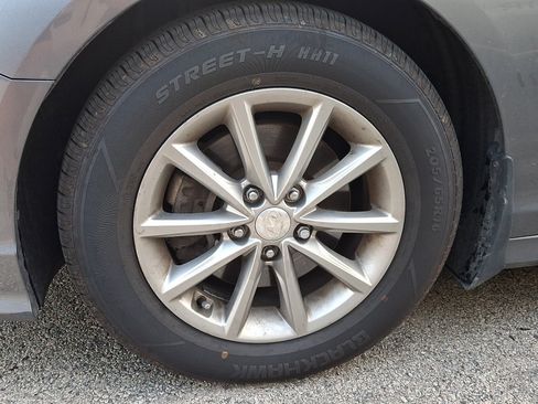 Used 2018 Hyundai Sonata SE w/ Winter Weather Package FWD image 4