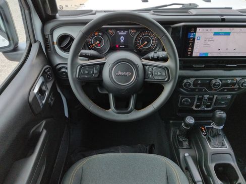 Used 2024 Jeep Wrangler Unlimited Sport AWD/4WD image 16