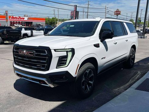 New 2026 GMC Yukon XL AT4 Ultimate AWD/4WD image 7