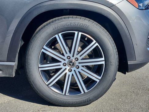 Used 2025 Mercedes-Benz GLE 450e 4MATIC image 8