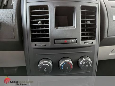 Used 2009 Dodge Grand Caravan SE FWD image 20