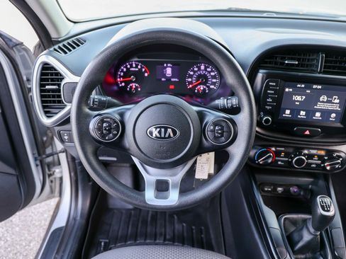 Used 2020 Kia Soul LX FWD image 41