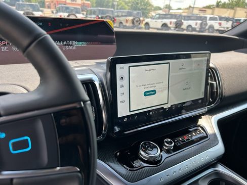 New 2025 Ford Expedition Platinum w/ Stealth Performance Package image 31