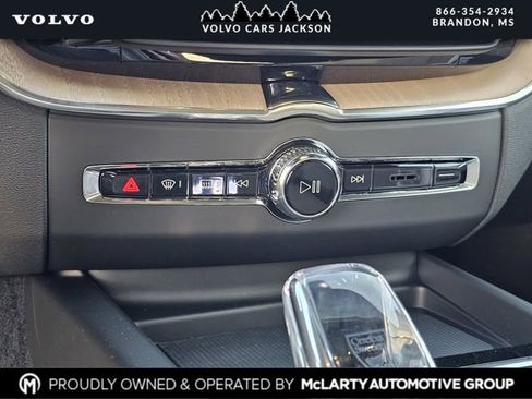 New 2026 Volvo XC60 B5 Plus w/ Protection Package Premier AWD/4WD image 16