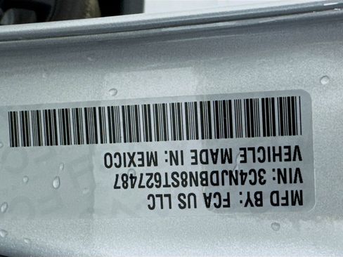 New 2025 Jeep Compass Latitude w/ Sun & Sound Group image 21