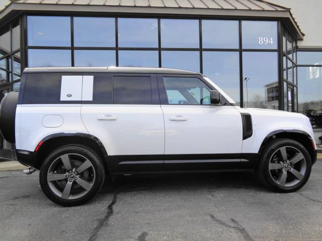 Used 2023 Land Rover Defender 110 V8 AWD/4WD image 4