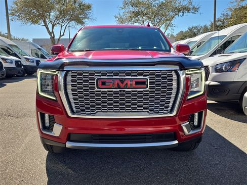 Used 2021 GMC Yukon Denali w/ LPO, Illumination Package image 2