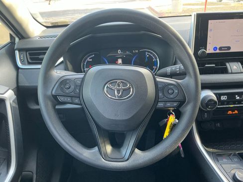 Certified 2025 Toyota RAV4 LE AWD/4WD image 9