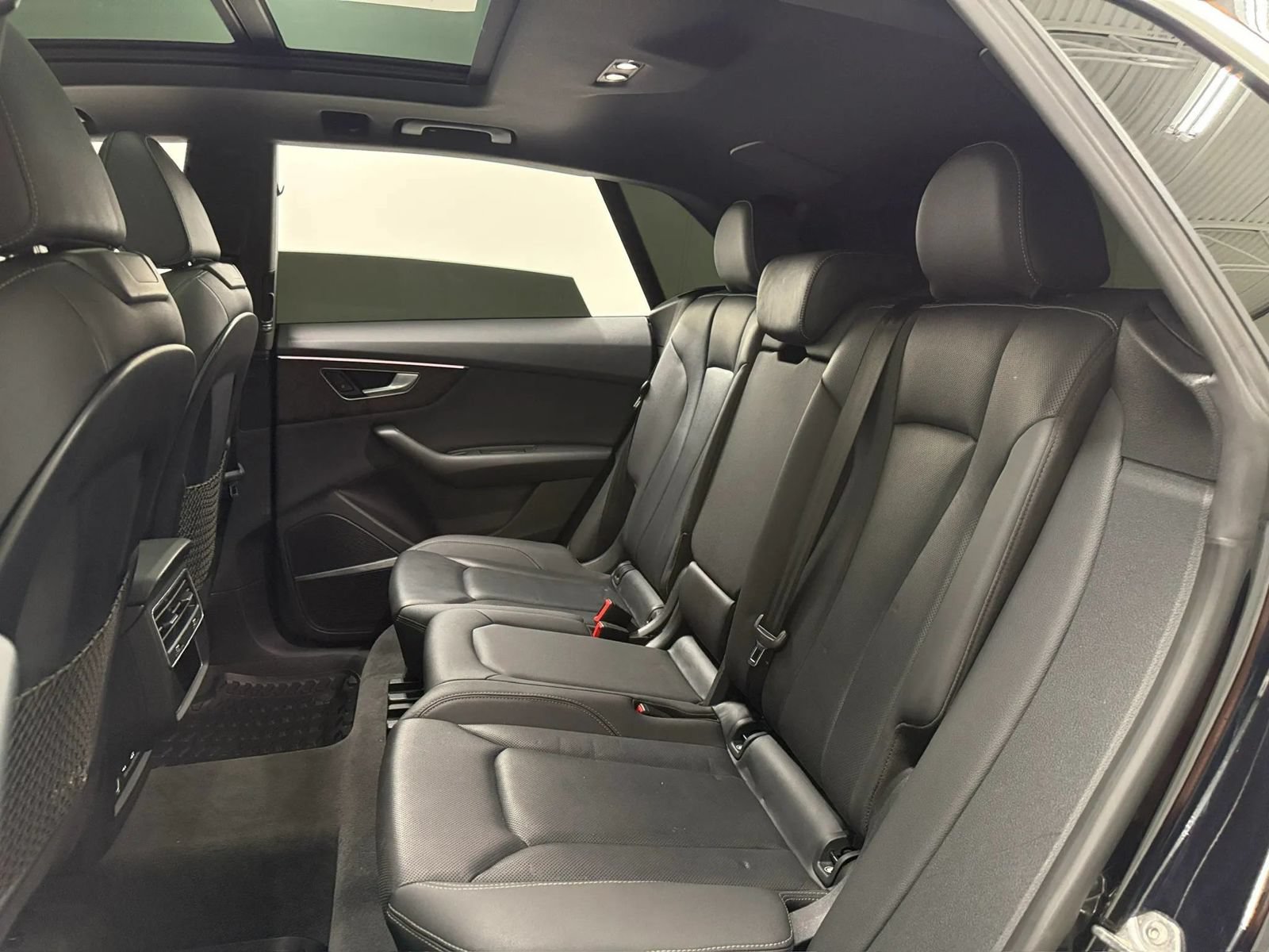 Used 2019 Audi Q8 Premium Plus w/ Premium Plus AWD/4WD image 15