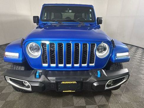 Used 2023 Jeep Wrangler Unlimited Sahara w/ Cold Weather Group AWD/4WD image 8
