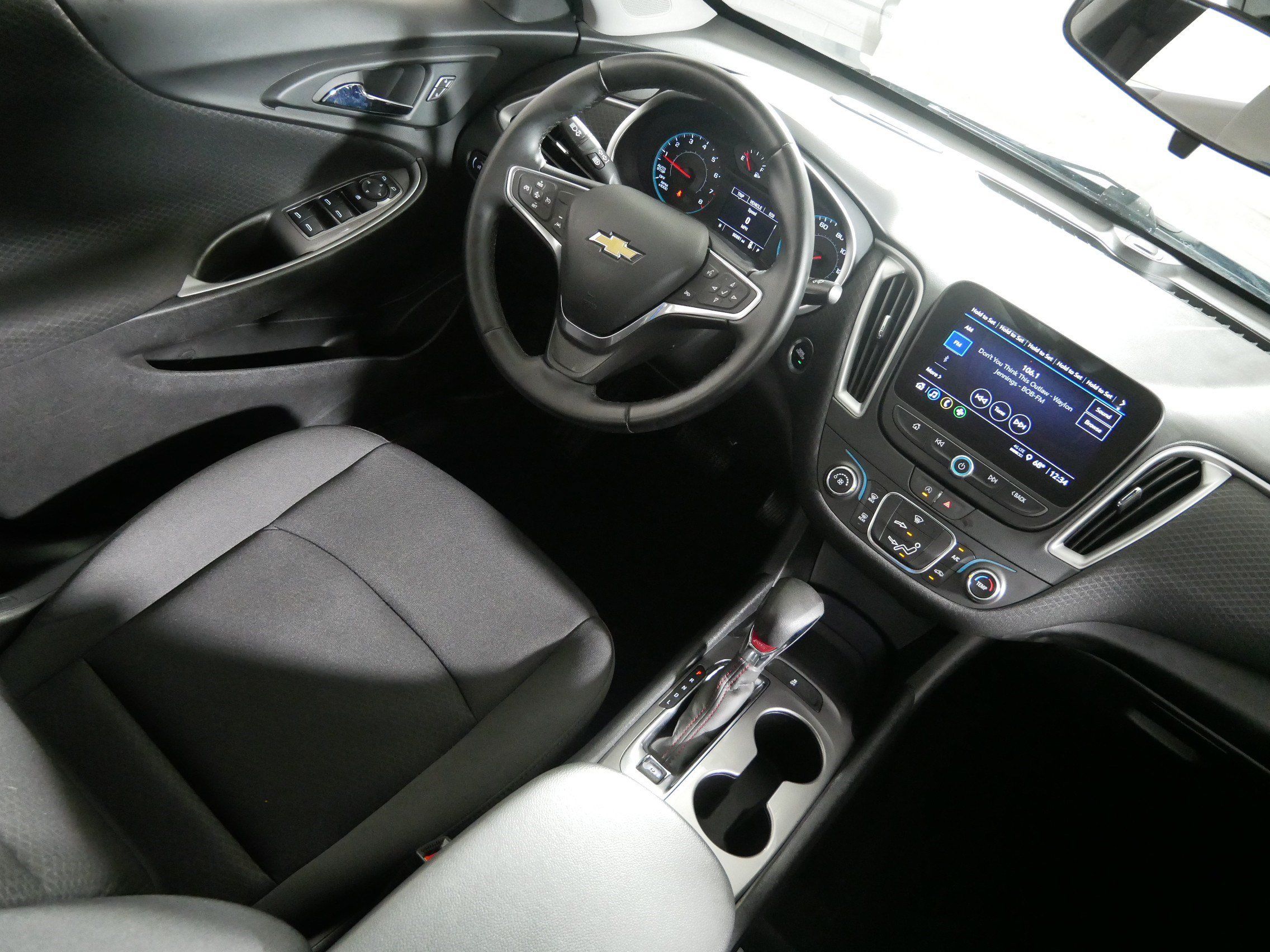 Used 2023 Chevrolet Malibu RS FWD image 9