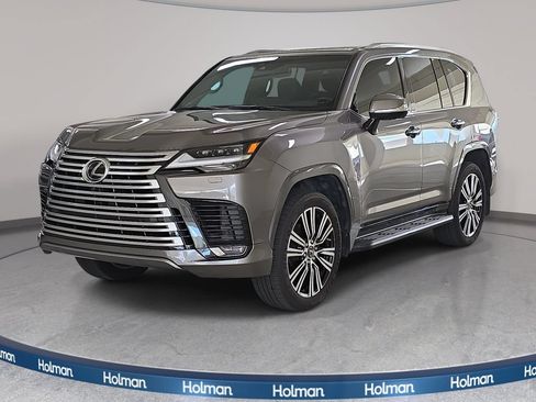 Used 2023 Lexus LX 600 4WD w/ Accessory Package (Z1) image 1