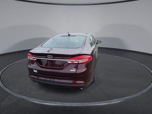 Used 2018 Ford Fusion SE w/ Fusion SE Technology Package image 7