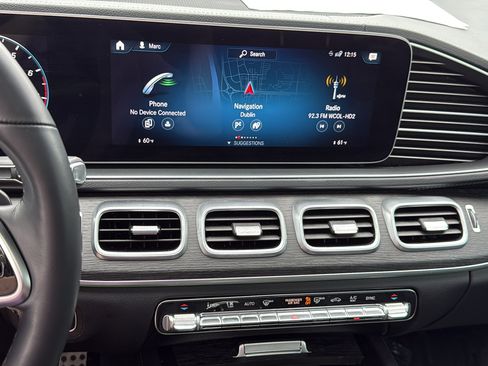 Used 2023 Mercedes-Benz GLS 450 4MATIC image 18