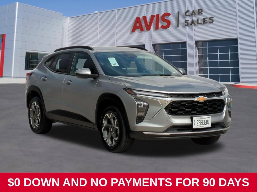 Used 2025 Chevrolet Trax LT w/ LT Convenience Package FWD image 3