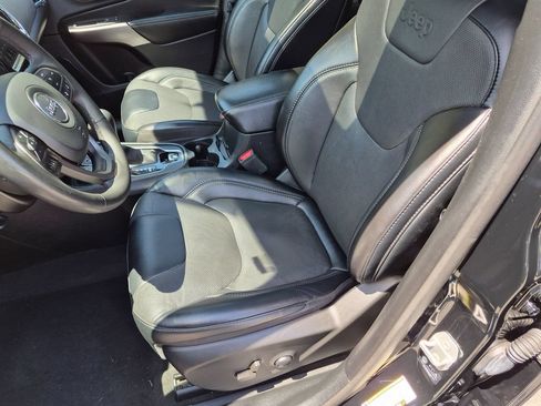 Used 2022 Jeep Cherokee Limited AWD/4WD image 23