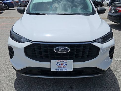 Used 2023 Ford Escape Active w/ Tech Pack #1 FWD image 2